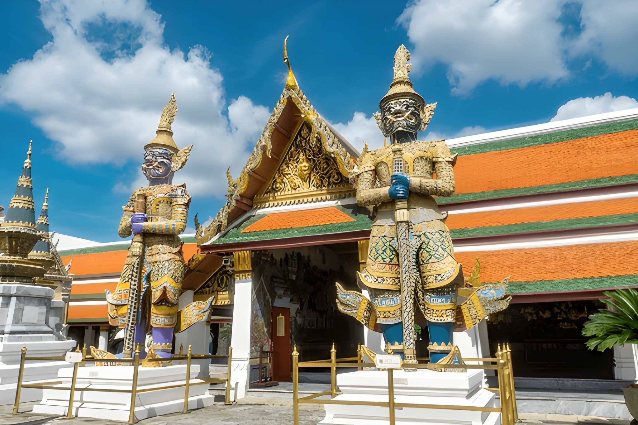 Dubai, Bangkok & Koh Samui