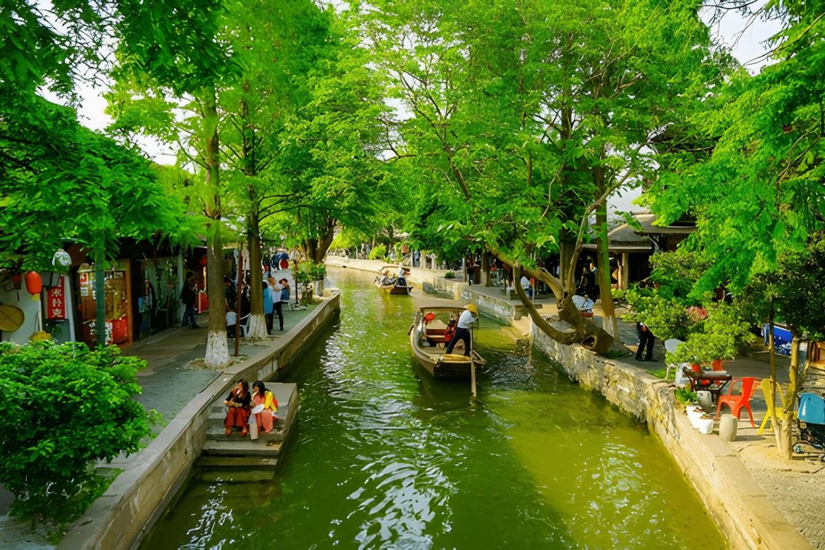Discover China: 9-Night Beijing, Xi’an, Chengdu & Shanghai Adventure