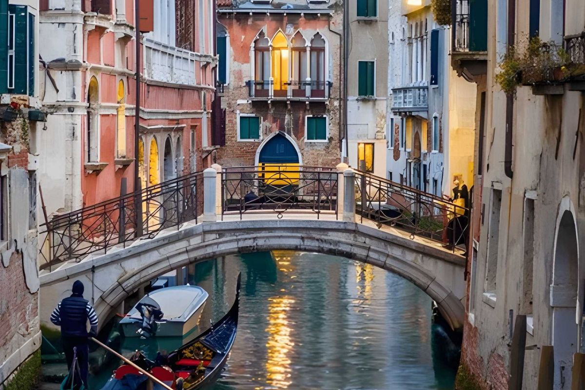 Venice Holiday