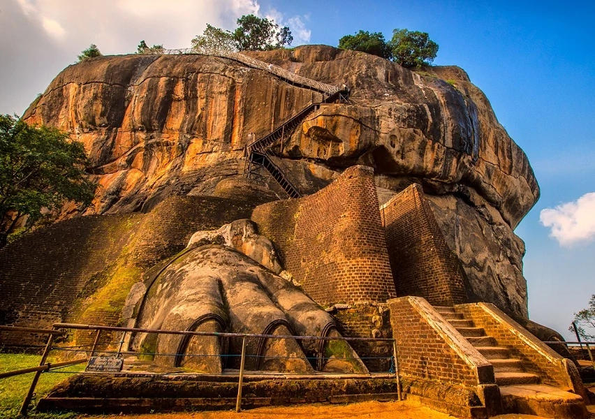 Discover Sri Lanka: From Ancient Wonders to Coastal Bliss