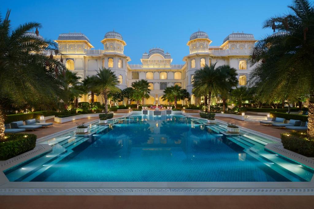 India in Opulence: The Leela & Amarvilas Experience