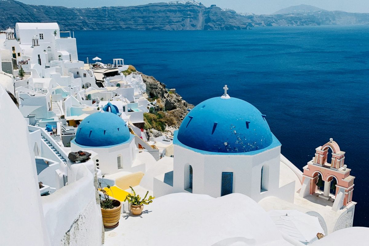 Mykonos & Santorini Escape