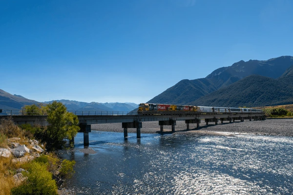 South New Zealand Alpine Escape – 8 Nights