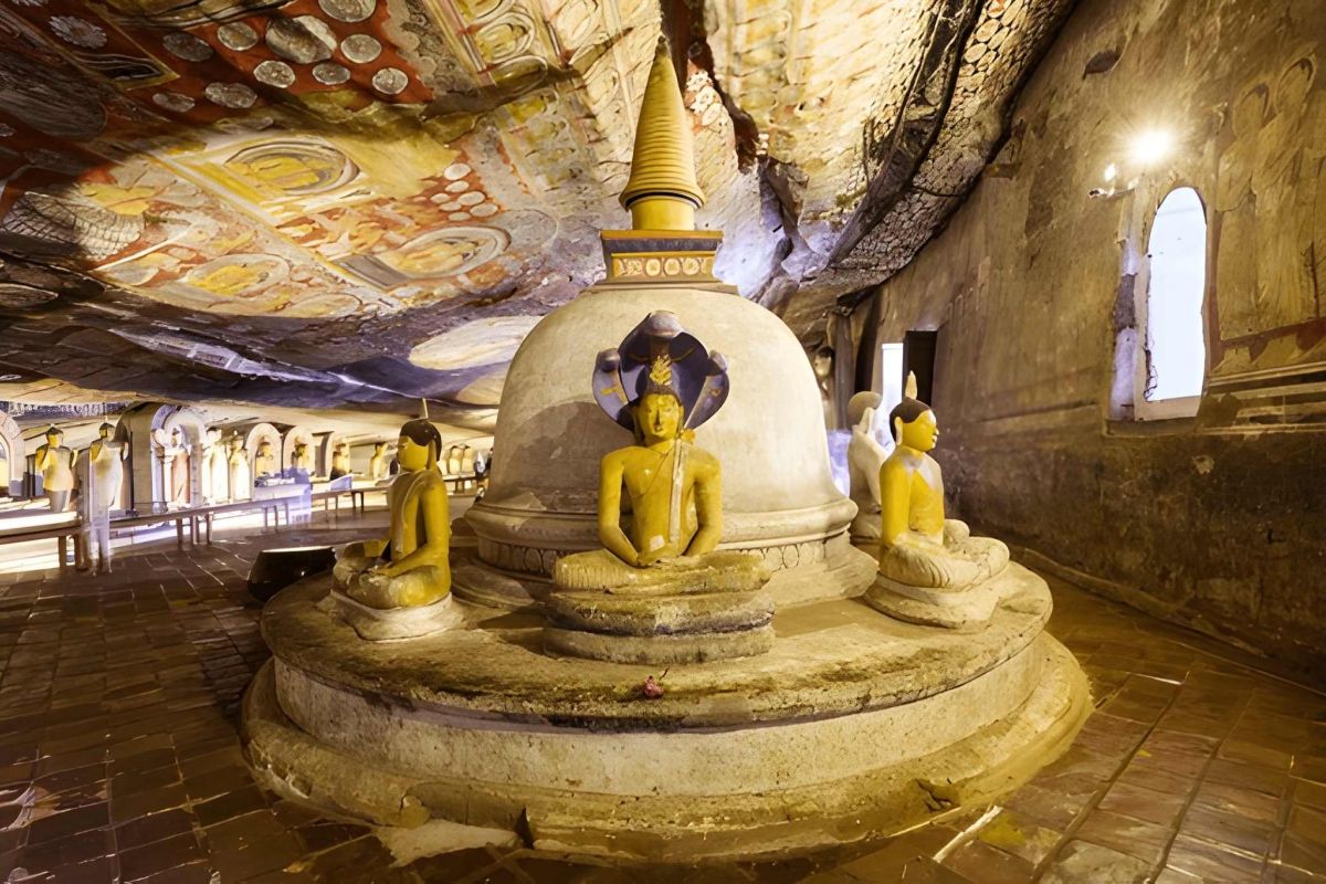 Sri Lanka Tour with a Luxury All-Inclusive Beach Stay