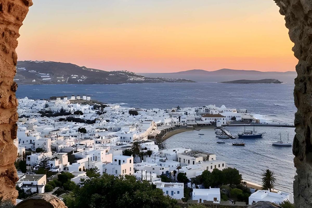 Mykonos & Santorini Escape