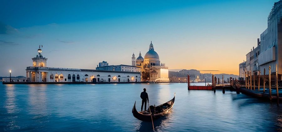 Venice Holiday