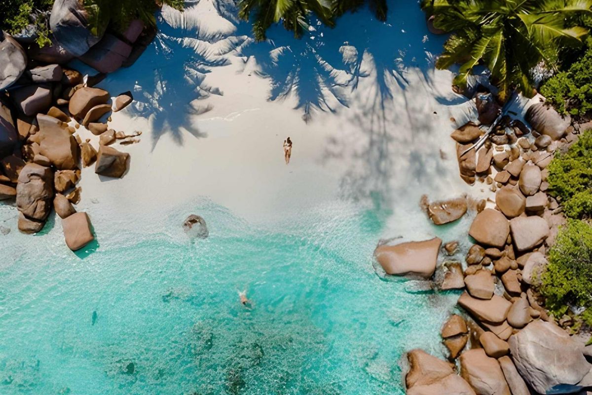 10-Night Dubai & Seychelles Escape: Arabian Luxury Meets Island Paradise