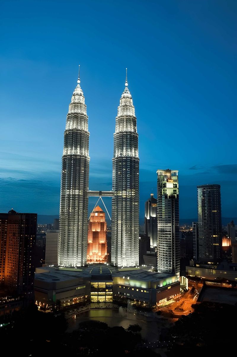 Dubai, Maldives, Kuala Lumpur & Phuket – 15-Night Multi-Destination Getaway