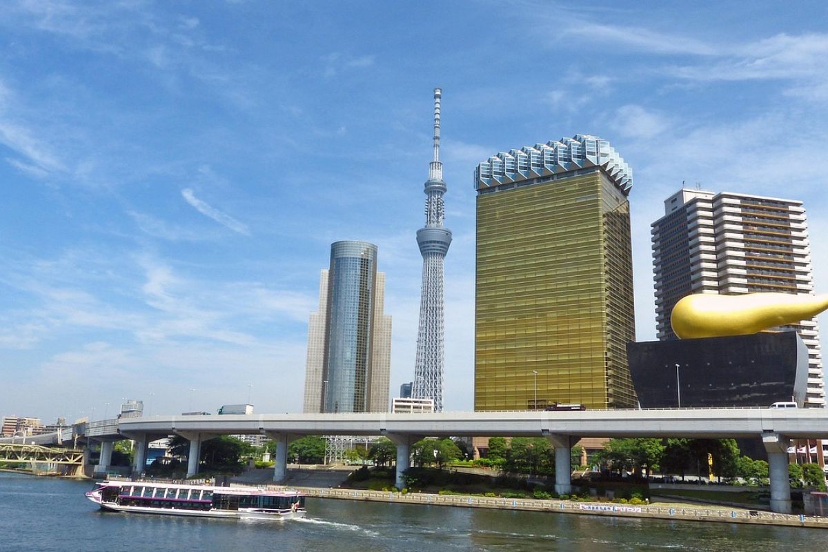 Tokyo Holiday