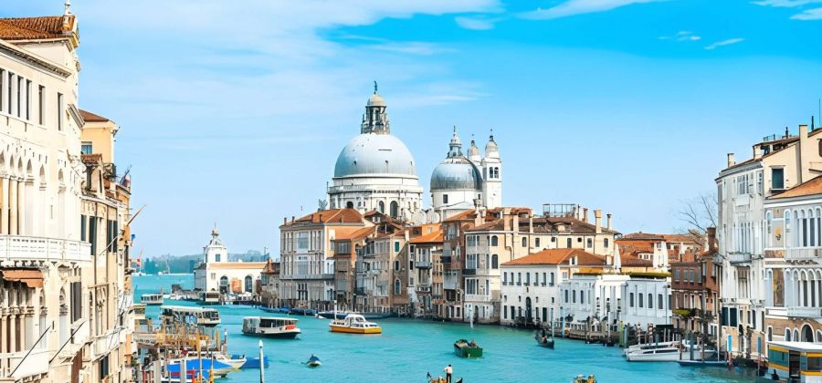 Venice Holiday