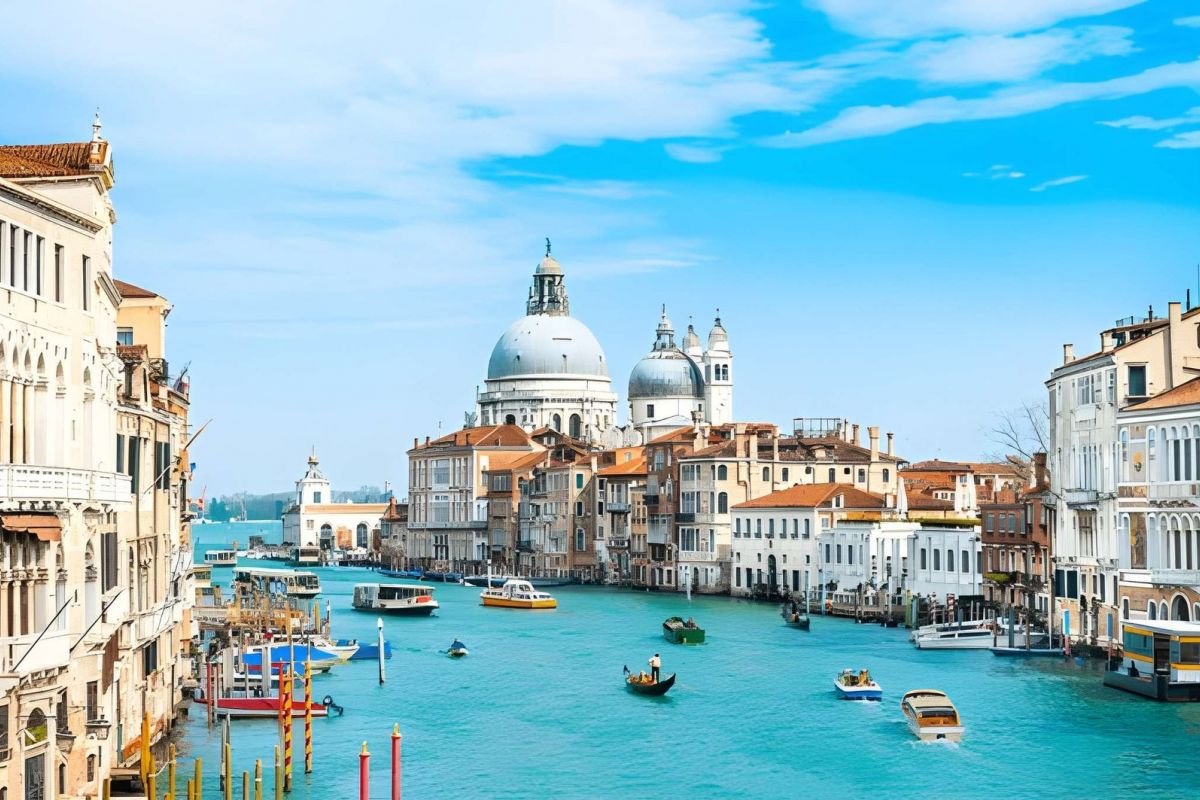 Venice Holiday