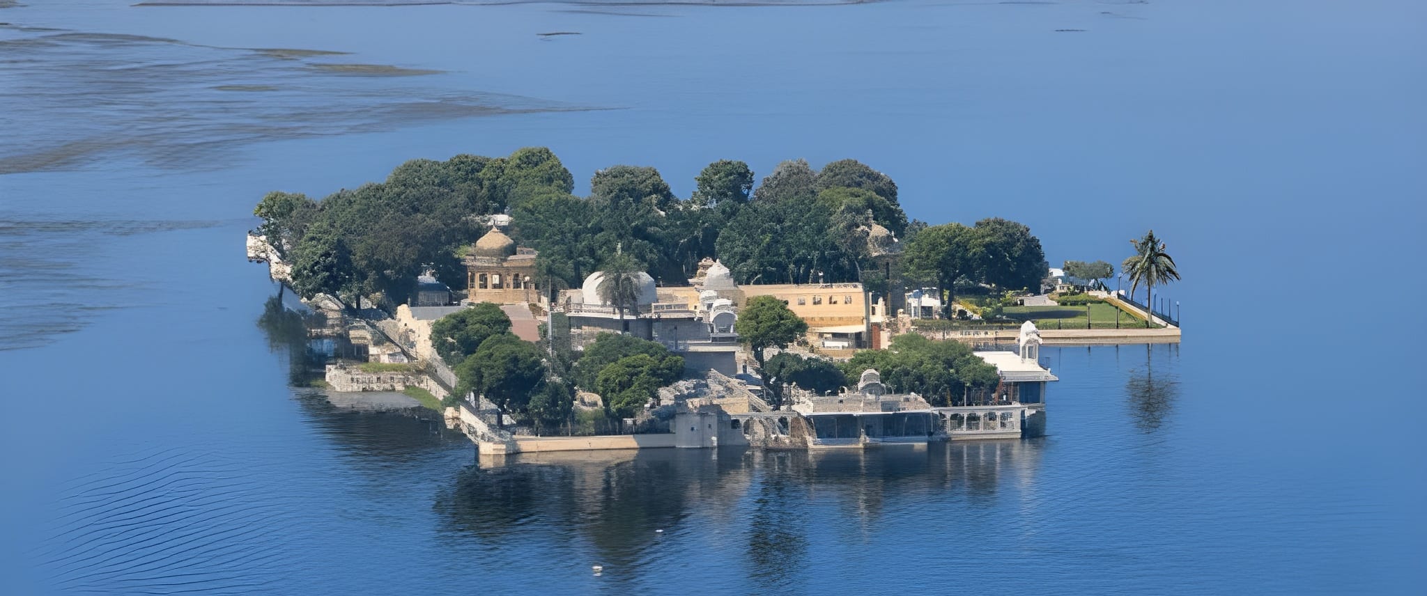 India in Opulence: The Leela & Amarvilas Experience
